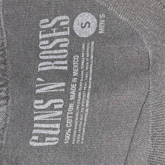 Guns n Roses Not in This Lifetime t-shirt - Picture 4 of 4